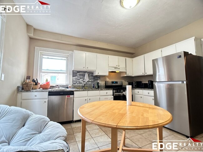 Photo - 43 Pratt St Unit 1