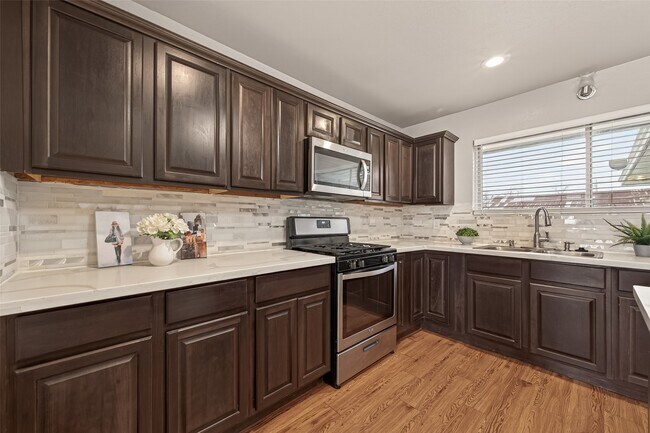 Building Photo - 10 Ferguson St