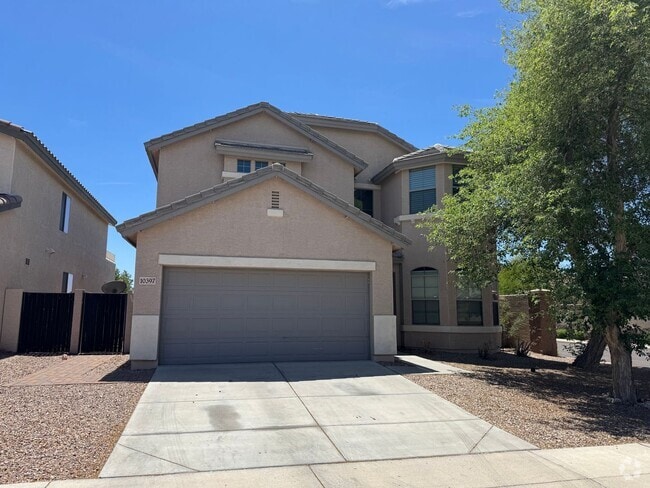 Building Photo - Updated 4 bedroom home in Casa Del Rey Com...