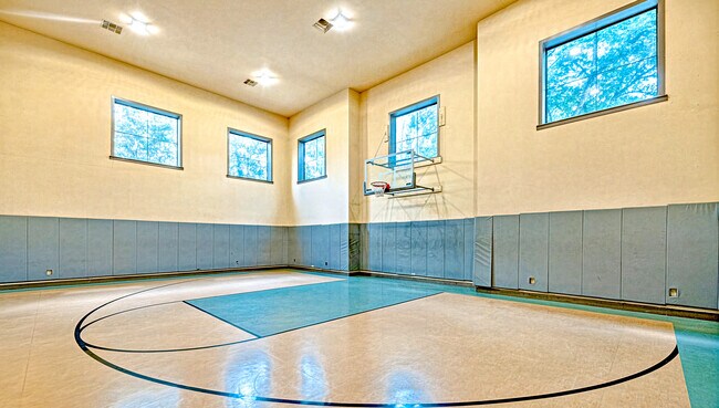 Photo - Broadstone Colonnade