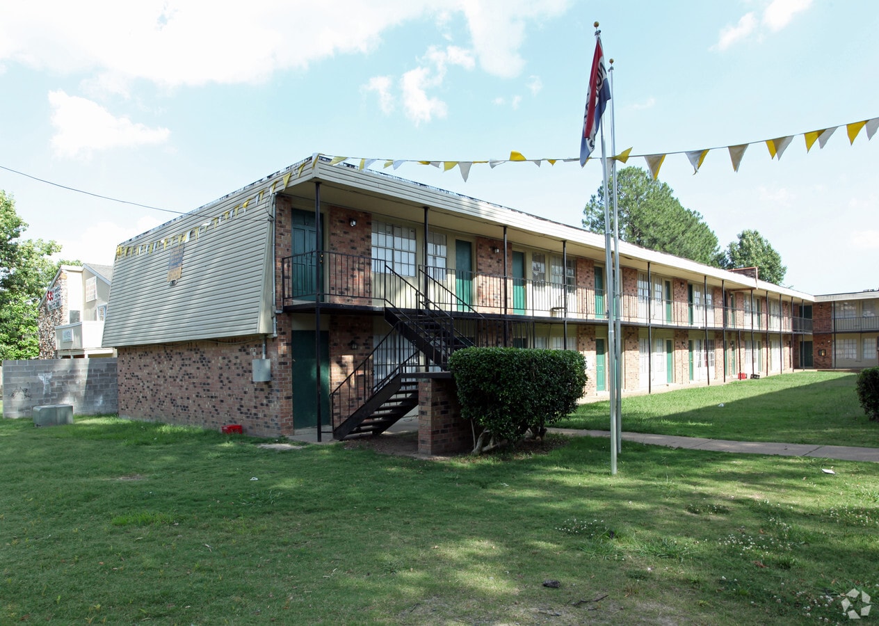 Photo - East Raines Road Apartments