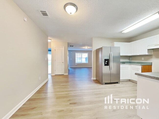 Photo - 7632 McGillicuty Dr