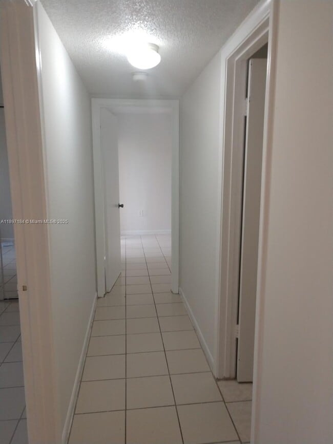 Photo - 580 NW 114th Ave Unidad 201