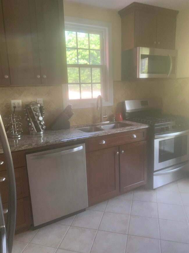 Photo - 148 Nesbit St