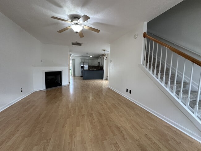 Photo - 122 Alexander Blvd