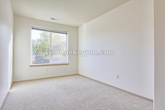 Photo - 3807 NW Fletcher Ct