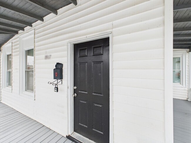 Photo - 1917 Boston Ave