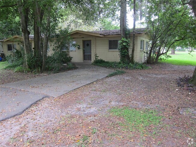 Building Photo - 1905 NW 10th St Rental