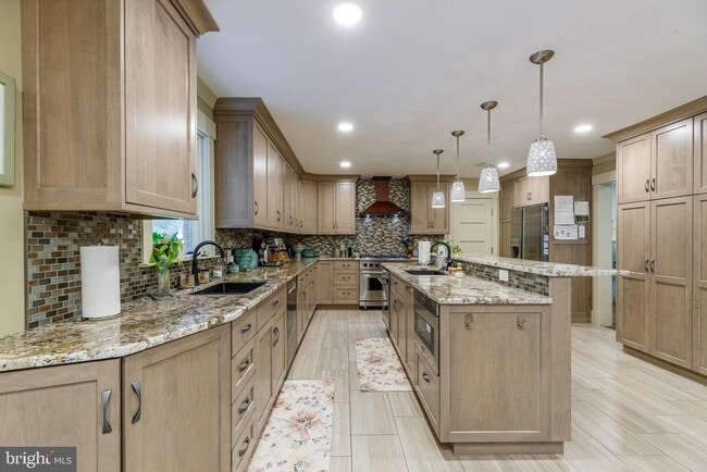 Photo - 1135 Romsey Dr