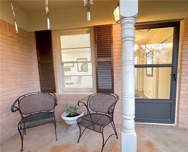 Photo - 4457 Frontier Way NE