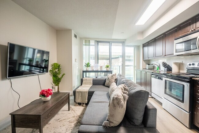 Building Photo - 209 Gzowski Boulevard