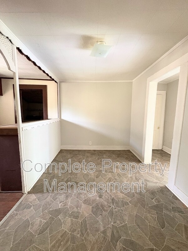 Photo - 1015 11th St N