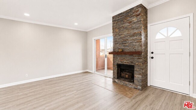 Photo - 14714 S Budlong Ave