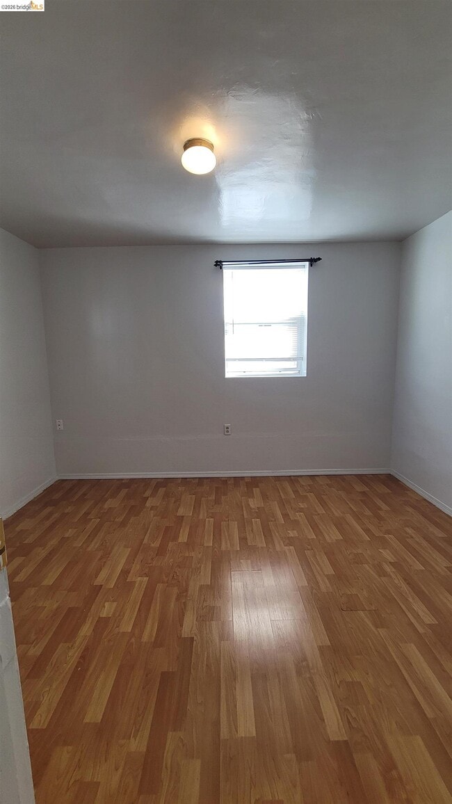 Photo - 540 Palace Ct