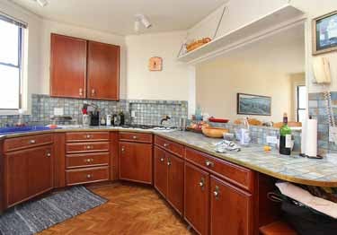 Kitchen - 2459 Larkin