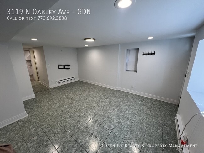 Photo - 3119 N Oakley Ave Unit GDN