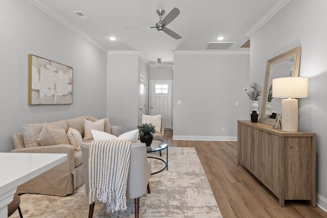 Photo - 332 Bellingham Dr NE