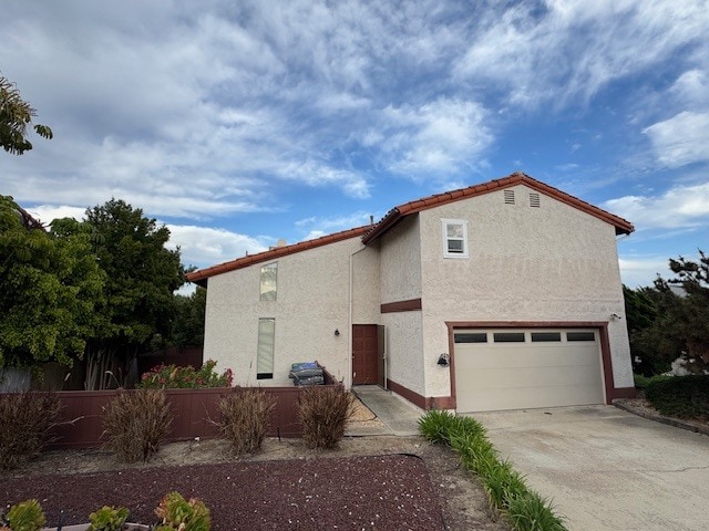 Building Photo - 2504 Levante St