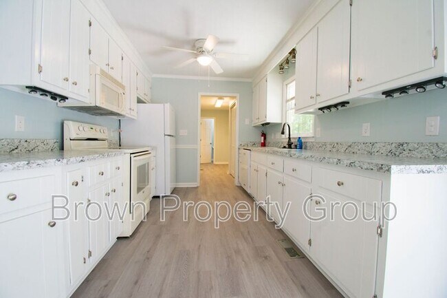 Photo - 1316 Middle Rd