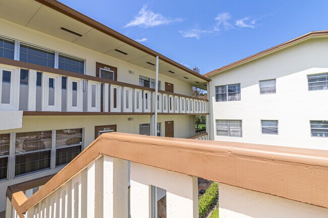 158 Mansfield D
