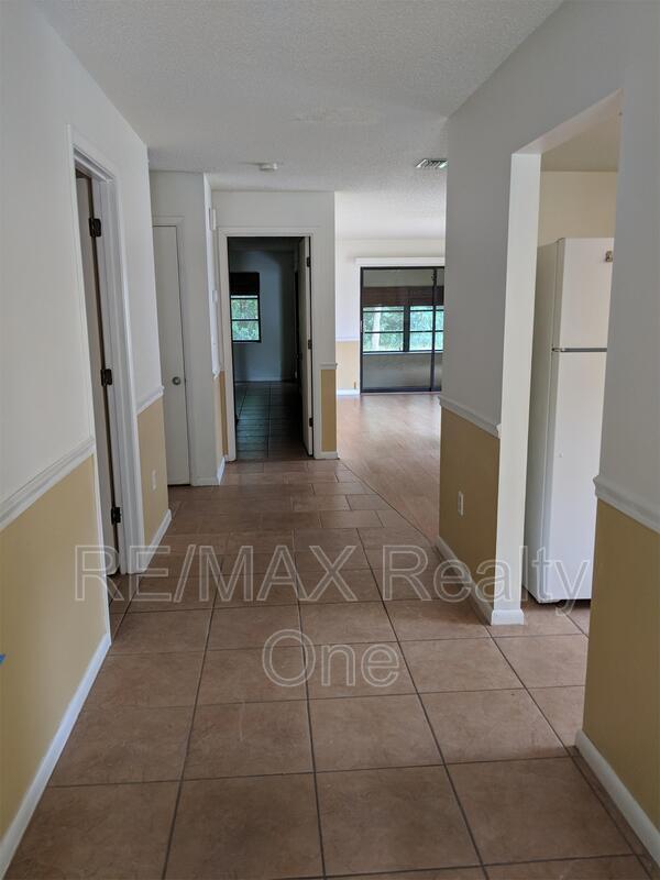 Photo - 25 Dogwood Dr