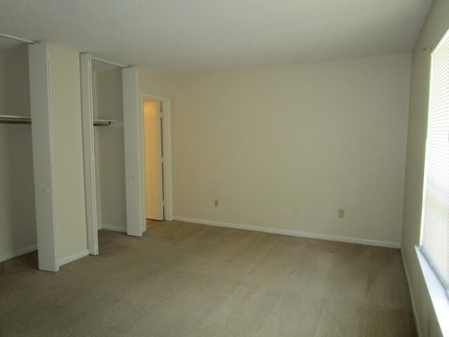 Photo - 251 Rast St
