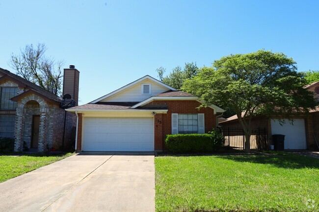 Building Photo - 135 Cotton Dr Rental