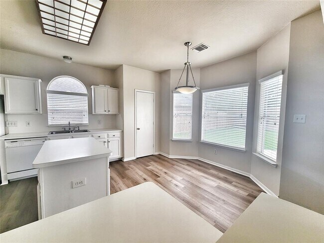 Photo - 2715 Sailors Moon Dr