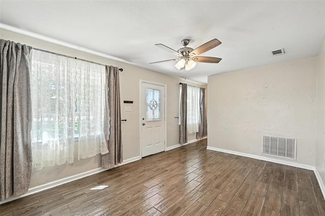 Photo - 205 Davis Rd