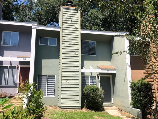 Building Photo - 2 story townhouse near TMH!!!