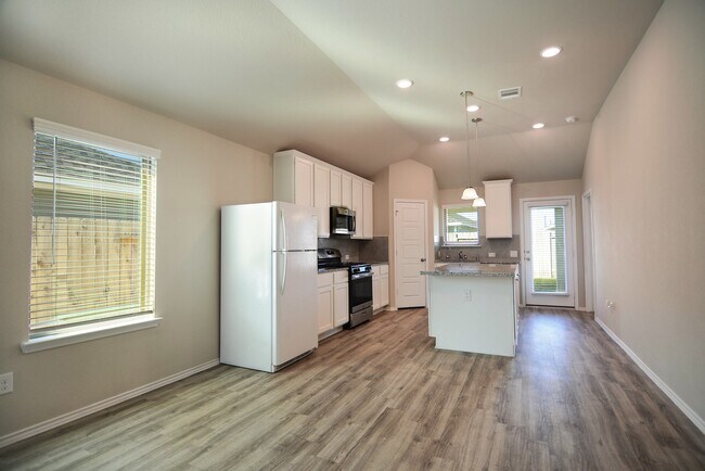 Photo - 21434 Holly Heights Rd