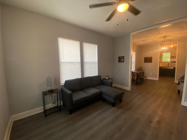 Photo - 3509 W 10th St