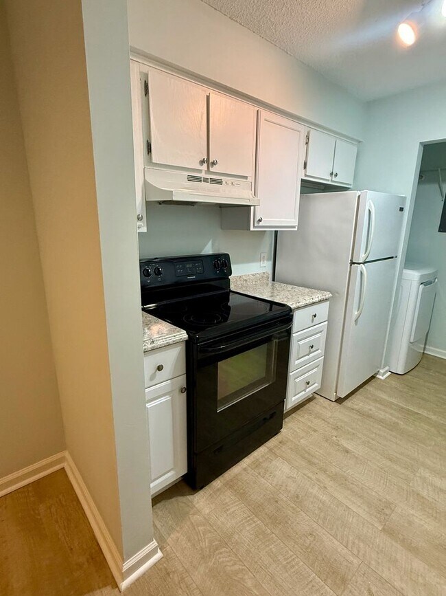 Photo - Comfortable coastal living in a convenient mid-island location! Available Now!