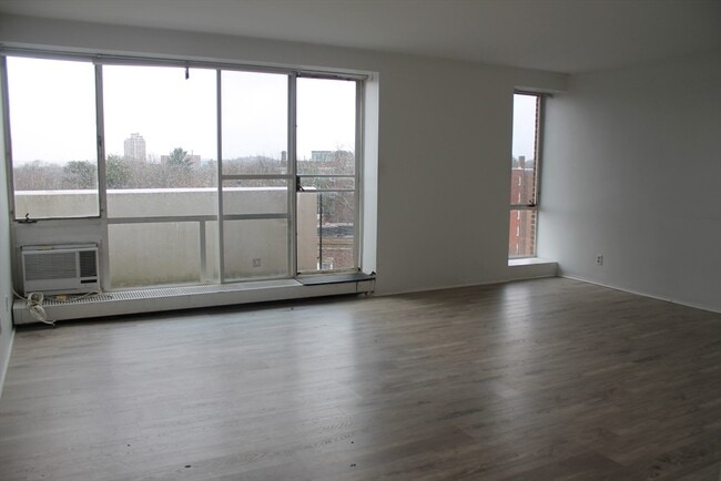 Photo - 29 Concord Ave Unidad 815