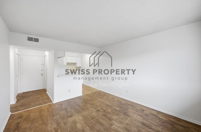 544 Riverview Dr Unit C3