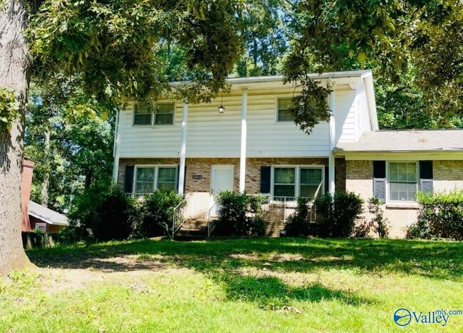 Building Photo - 1902 Forney Dr NW Rental