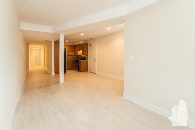 Photo - 3709 N Wilton Ave