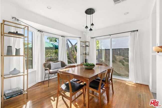 Photo - 2430 30th St