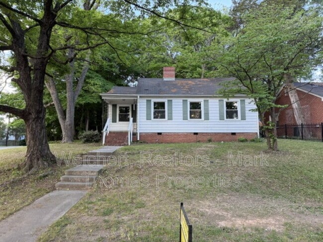 Photo - 1801 Forest Rd