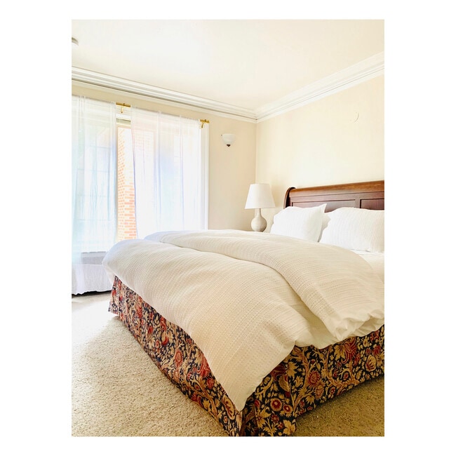Photo - 405 Fieldston Rd
