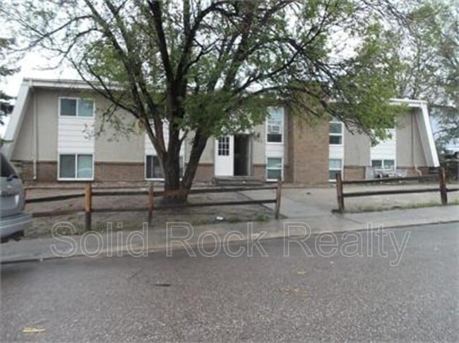 Building Photo - 345 Gahart Dr Rental