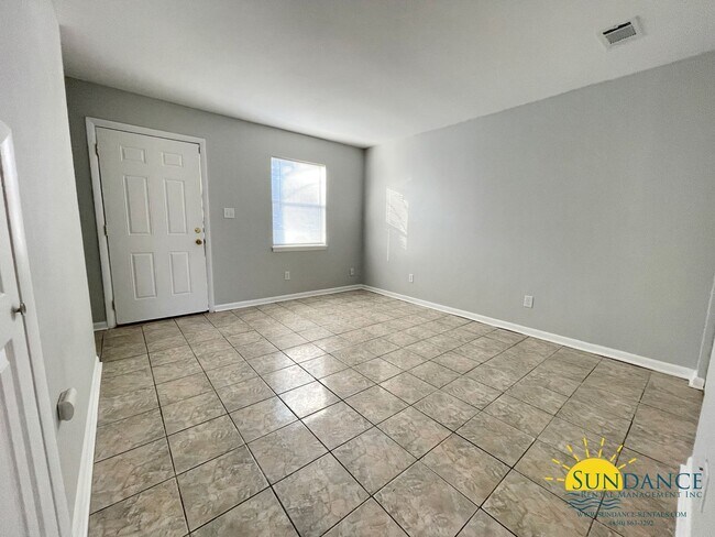Photo - Great End-Unit Townhouse in Fort Walton Beach!