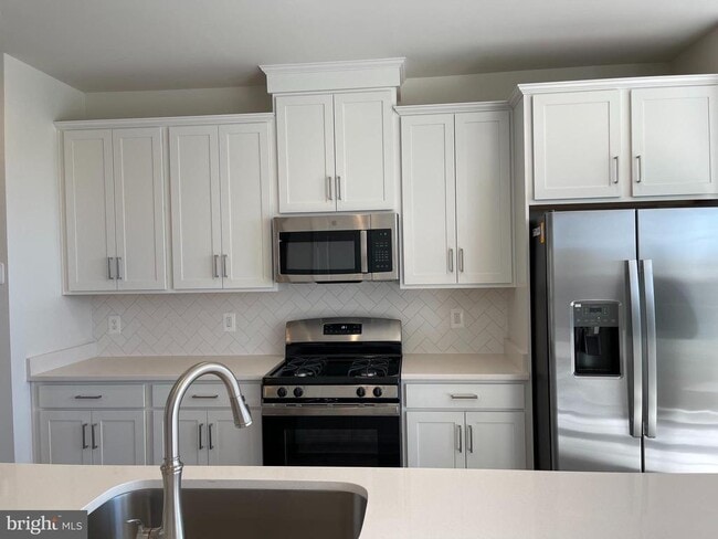 Photo - 127 Wake Robin Ct