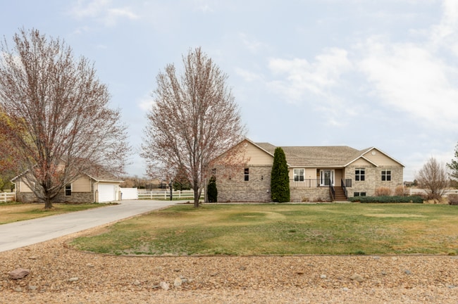 Photo - 212 Mulligan Lake Dr