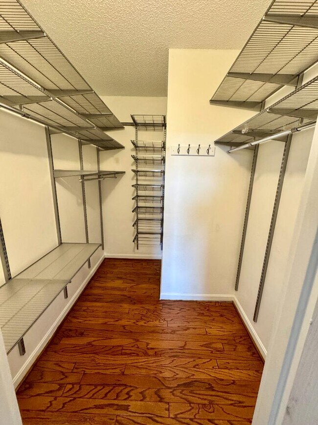 Photo - 1211 S Eads St