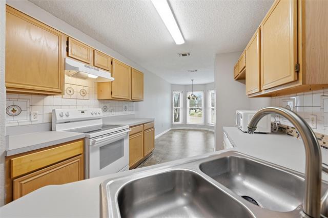 Photo - 806 Springfield Dr