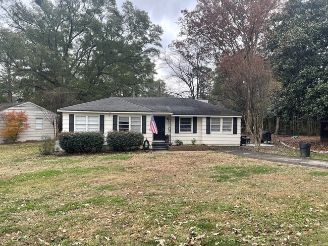 Building Photo - 621 Greenhill Dr