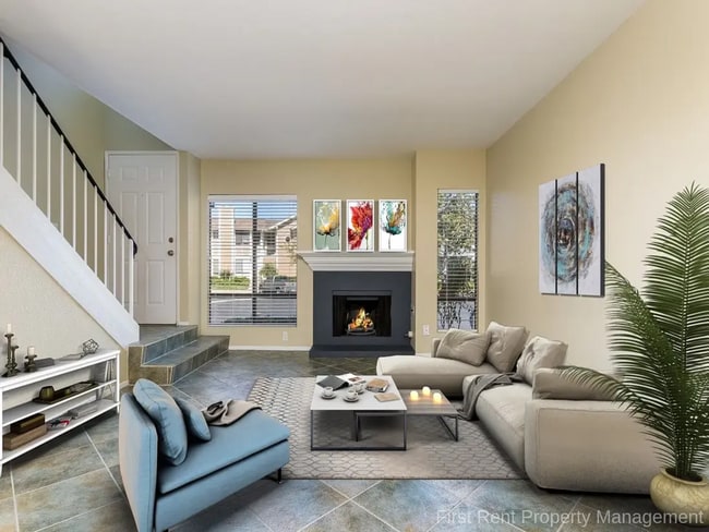 865 Violet Ct