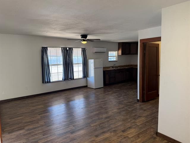 Photo - 352 SW Ave A