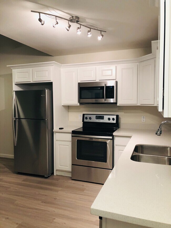 Photo - 2 bed 2 bath Town-home in Central Phoenix!...